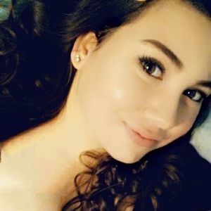 Meet your Posher, Amelia